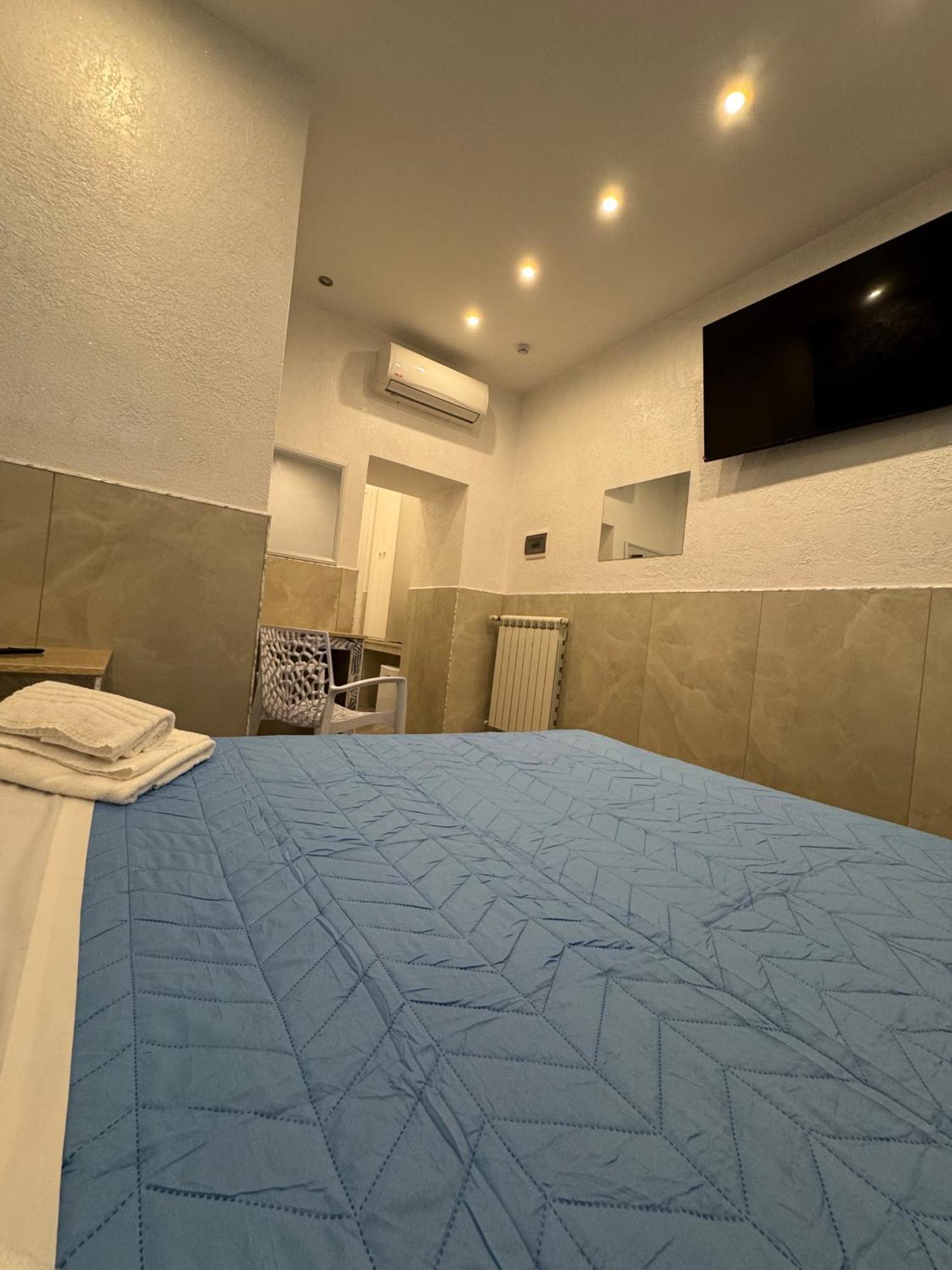 Luxor Eco Casa E Per Vacanze In Centro Piazza Bologna, Colosseo, Piazza Di Spagna, Vaticano, San Pietro, Sapienza, Fontana Di Trevi, Piazza Navona, Trastevere, Tiburtina, Termini, Aeroporto Frühstückspension 2*
